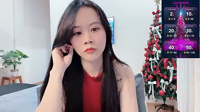 Snapshot of -rosiie- chatting on 11, 11, 2025 -rosiie- online show from 11, 11, 2025