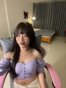 Snapshot of -rosiie- chatting on 5, 2, 2025 -rosiie- online show from 5, 2, 2025