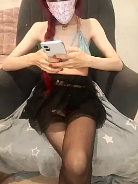 Snapshot of xaleyna36 chatting on 11, 10, 2025 xaleyna36 online show from 11, 10, 2025