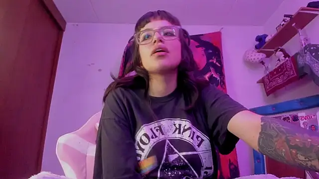 Lucyfx666 online show from 18, 6, 2026