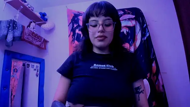 Lucyfx666 online show from 28, 4, 2026