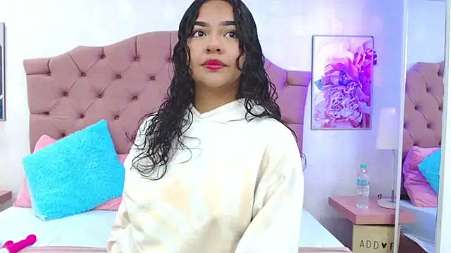 VictoriaBlakee online show from 8, 3, 2025