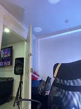 AnnbellaRosse online show from 28, 10, 2025