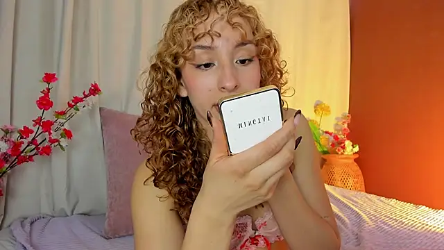 Snapshot of wini_fer chatting on 12, 11, 2025 wini fer online show from 12, 11, 2025