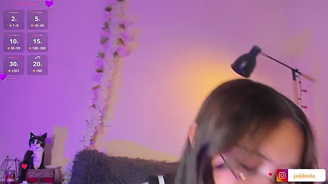 suzumi   online show from 14, 5, 2026