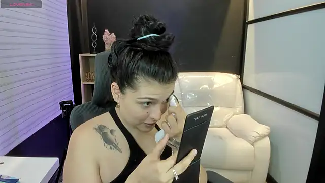 Snapshot of TifanyWhite_ chatting on 13, 3, 2025 TifanyWhite online show from 13, 3, 2025