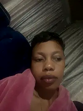 NAUGHTYSHALOTXX online show from 19, 10, 2025