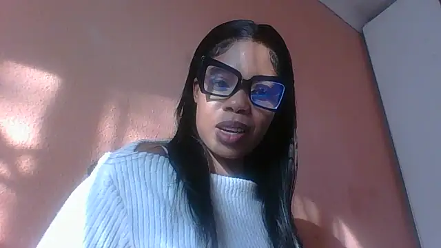 Snapshot of NAUGHTYSHALOTXX chatting on 2, 6, 2026 NAUGHTYSHALOTXX online show from 2, 6, 2026