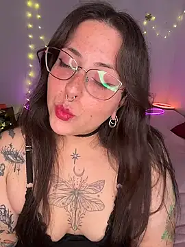 Snapshot of Mizztikaa chatting on 14, 7, 2026 Mizztikaa online show from 14, 7, 2026