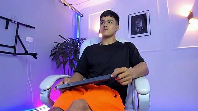 Rob saenz  online show from 12, 11, 2025