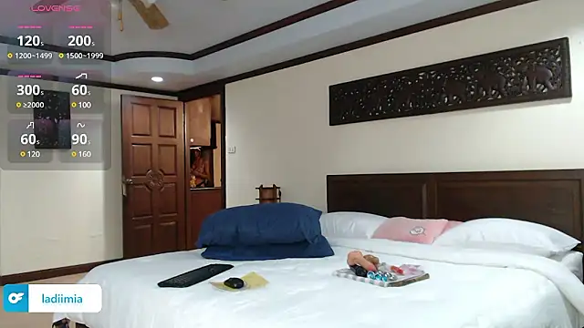 ladiimia online show from 4, 12, 2024