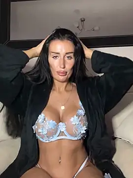 UKSYDNEYFOX online show from 10, 9, 2025