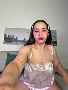 SophieRoyals online show from 4, 6, 2026