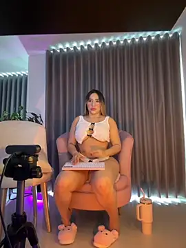 Snapshot of ashlyestone chatting on 30, 10, 2025 ashlyestone online show from 30, 10, 2025