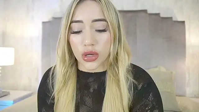 Snapshot of ashlyestone chatting on 5, 3, 2025 ashlyestone online show from 5, 3, 2025