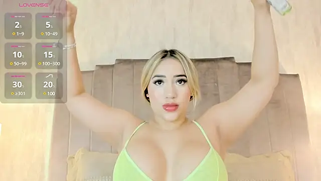 Snapshot of ashlyestone chatting on 28, 2, 2025 ashlyestone online show from 28, 2, 2025