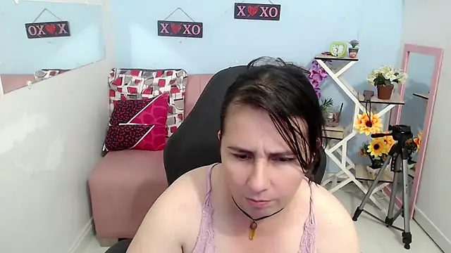 victoria jones online show from 4, 10, 2025