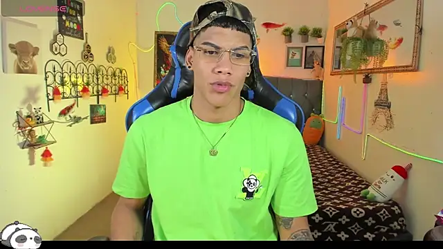 Damian latinxxx online show from 15, 1, 2026