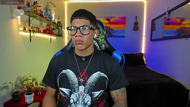 Damian latinxxx online show from 17, 7, 2026