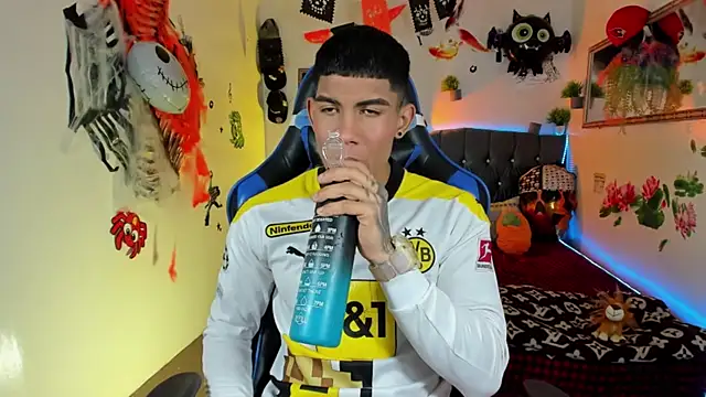 Damian latinxxx online show from 27, 10, 2025