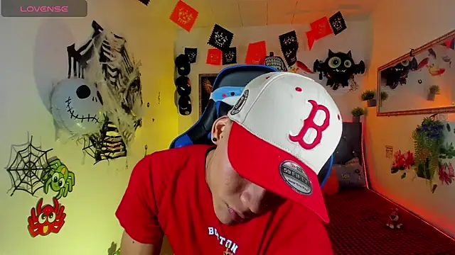 Damian latinxxx online show from 10, 10, 2025