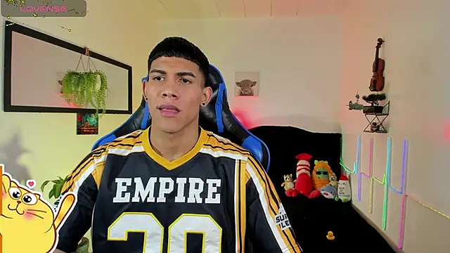 Damian latinxxx online show from 2, 3, 2026