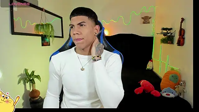 Damian latinxxx online show from 25, 2, 2026