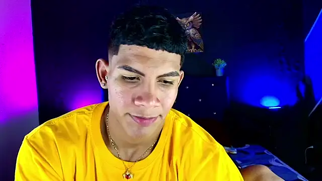 Damian latinxxx online show from 4, 3, 2025