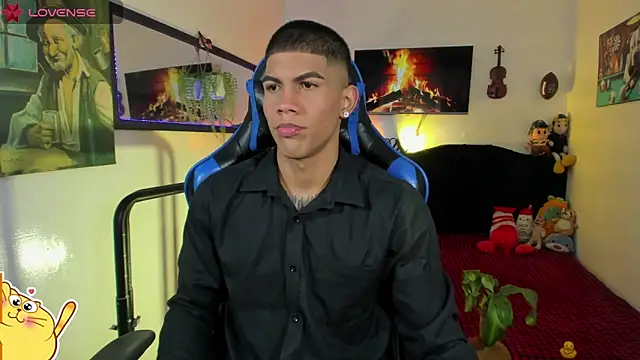 Snapshot of Damian_latinxxx chatting on 27, 4, 2026 Damian latinxxx online show from 27, 4, 2026