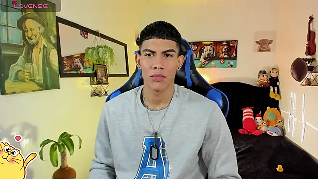 Damian latinxxx online show from 31, 3, 2026