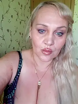 Snapshot of IsabellaBoni chatting on 17, 5, 2026 IsabellaBoni online show from 17, 5, 2026