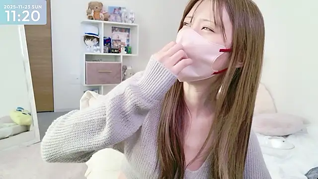 Snapshot of -SHINON- chatting on 23, 11, 2025 -SHINON- online show from 23, 11, 2025