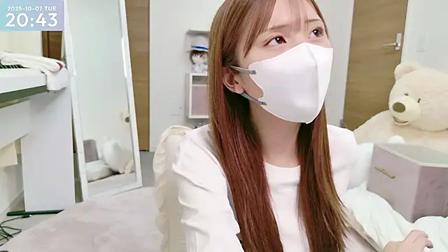 Snapshot of -SHINON- chatting on 7, 10, 2025 -SHINON- online show from 7, 10, 2025