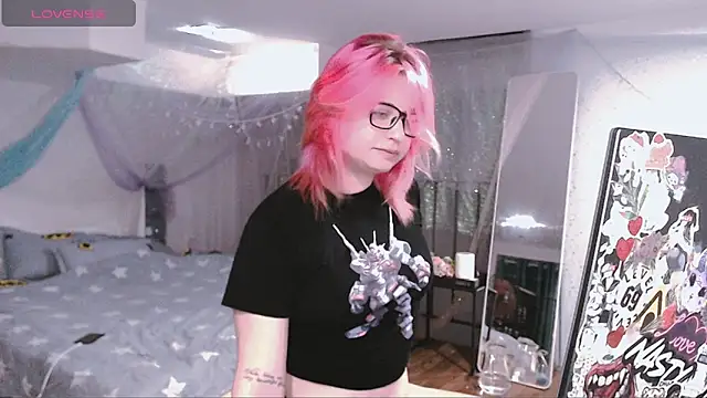 Snapshot of candy_lina chatting on 7, 5, 2026 candy lina online show from 7, 5, 2026