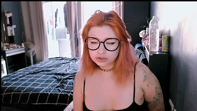 Snapshot of candy_lina chatting on 9, 2, 2026 candy lina online show from 9, 2, 2026