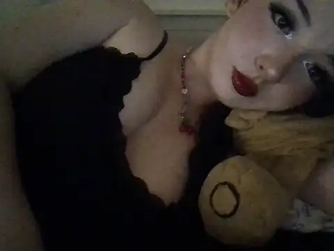 Cerisee04 online show from 16, 10, 2025