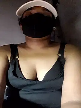 Snapshot of Tharukasenevirathne chatting on 22, 5, 2026 Tharukasenevirathne online show from 22, 5, 2026