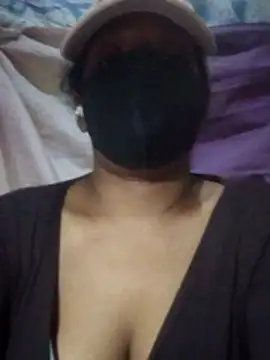 Snapshot of Tharukasenevirathne chatting on 20, 6, 2026 Tharukasenevirathne online show from 20, 6, 2026