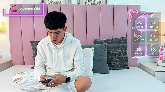 Santy carrington online show from 12, 3, 2026