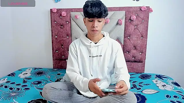 Santy carrington online show from 15, 3, 2025