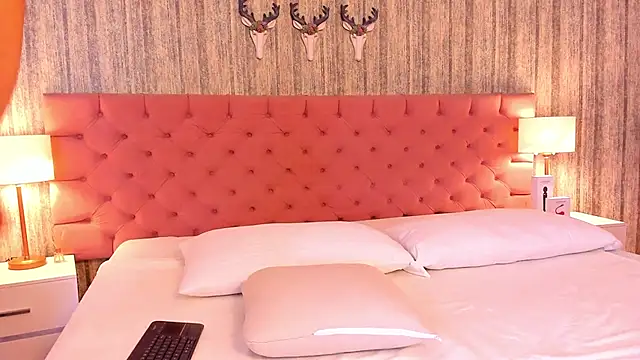 EvelinMyers online show from 7, 2, 2026