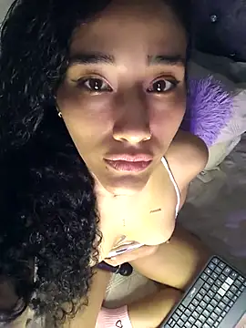 Snapshot of jaderossxx chatting on 23, 11, 2025 jaderossxx online show from 23, 11, 2025