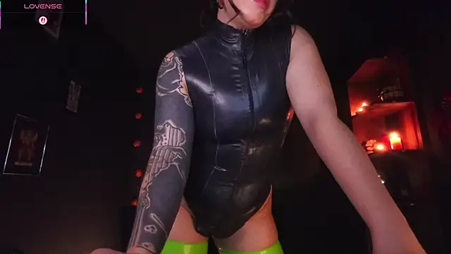 YourMissAlice online show from 1, 12, 2025