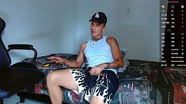 Snapshot of bray_hotboy777 chatting on 2, 11, 2025 bray hotboy777 online show from 2, 11, 2025