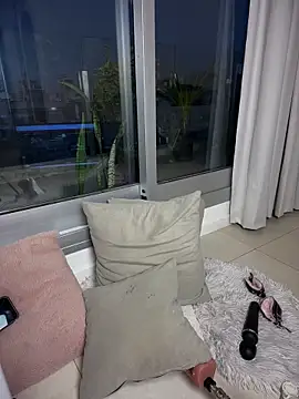 IvonneJoy online show from 25, 2, 2026