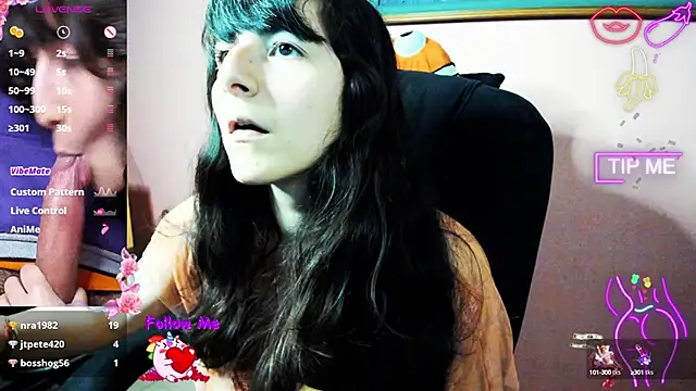 AddictCouple online show from 17, 2, 2025