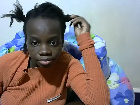 Snapshot of Thicky_kyla chatting on 7, 7, 2026 Thicky kyla online show from 7, 7, 2026