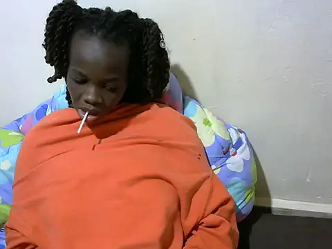 Snapshot of Thicky_kyla chatting on 19, 5, 2026 Thicky kyla online show from 19, 5, 2026