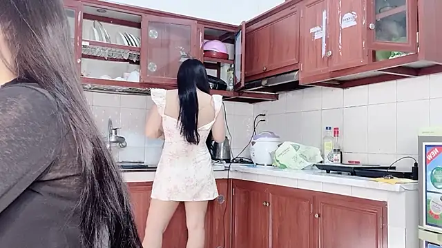 LyLy Office online show from 17, 3, 2026