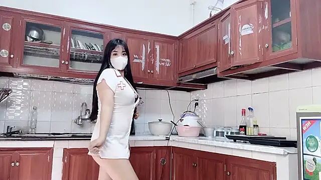 LyLy Office online show from 15, 3, 2026